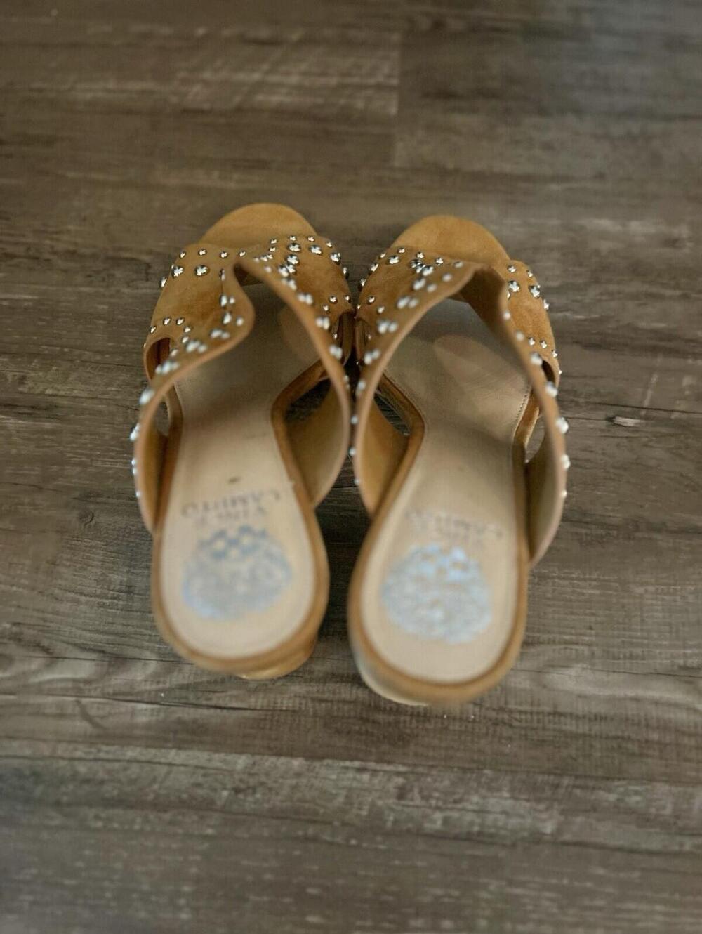 Vince Camuto Women’s Chunky Heel Suede Sandals W/Studded Accent, Size 9 Jorlyn - Picture 9 of 9